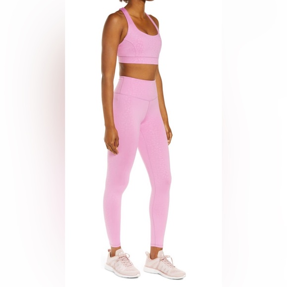 🔥IVL Collective Chichi High Waist Leggings
Size:10 Color: Cyclamen (Pink) - Picture 5 of 16